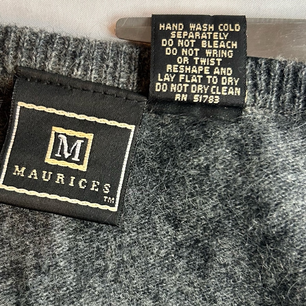VTG Maurices Charcoal Gray Crewneck Abalone Button-Front Velvet Trim Cardigan - Picture 5 of 8
